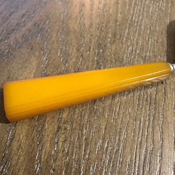 Vintage Cake Comb Cutter Bakelite Handle - Picture 3 of 4